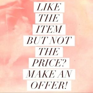 All reasonable offers considered!! 🛍🛒👗👠👛